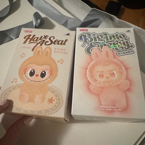 Pop Mart Labubu Big Into Energy & Have a Seat 100% Authentic Guarantee - Picture 2 of 2